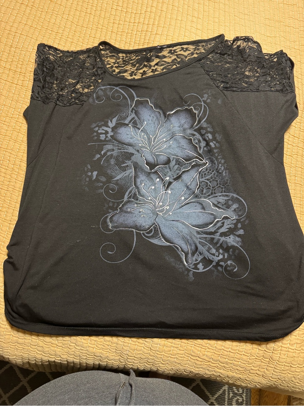 Black Lace Shoulder Floral Graphic Women's Top